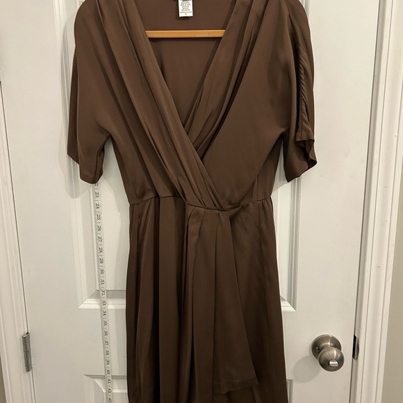 Diane Von Furstenberg Brown Puff Sleeve Wrap Midi Dress - Picture 1 of 3